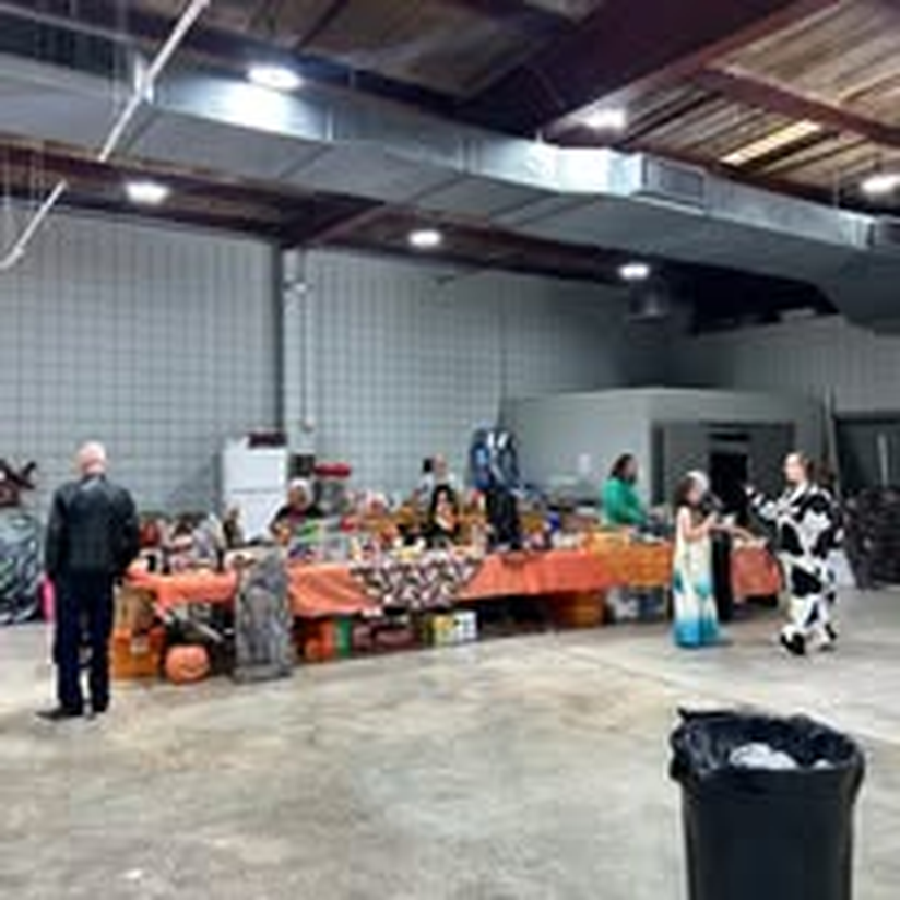 A full house of guests at the Halloween craft market.